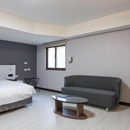Hub Hotel - Songshan Airport Branch Taipei Exterior photo